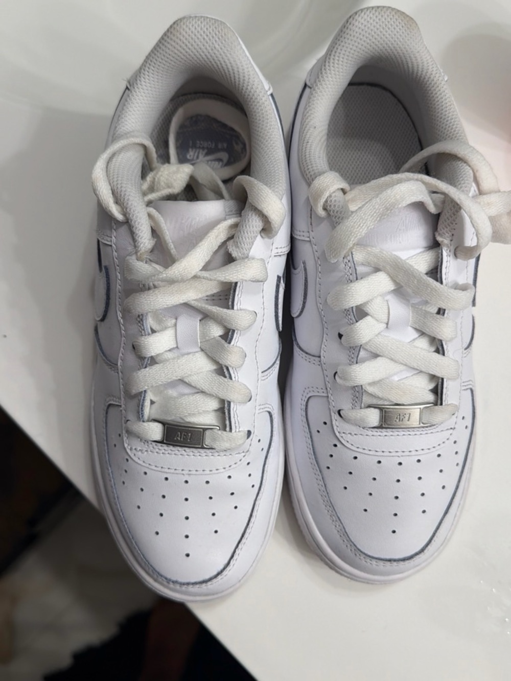 Kids White Nike Air Force 1 Low - Classic Youth Sneakers